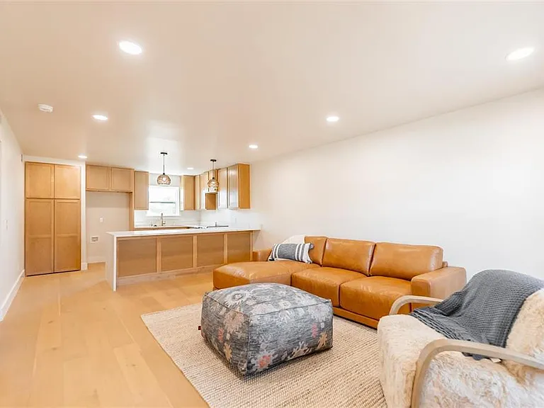 705 W Highpoint Dr #C — Photo 19