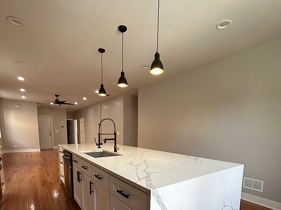 3rd image of 1344 N Lorel Ave
