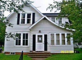 509 S Madison St, Chilton, WI 53014