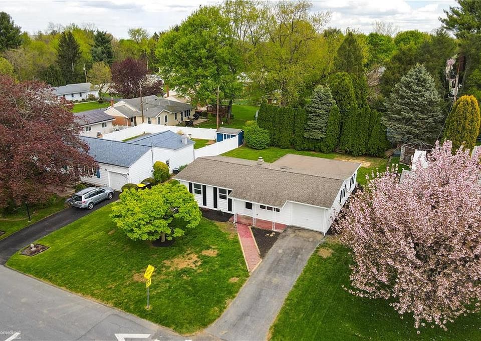 5155 W Saucon Ave, Center Valley, PA 18034 Zillow
