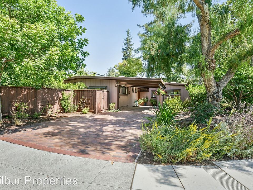 1st image of 58 Roosevelt Cir