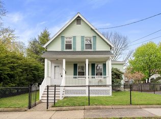 53 Henderson St, Arlington, MA 02474