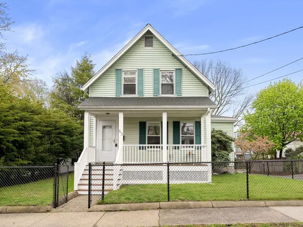 53 Henderson St, Arlington, MA 02474