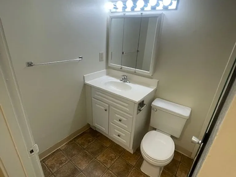356 Jayne Ave — Photo 13
