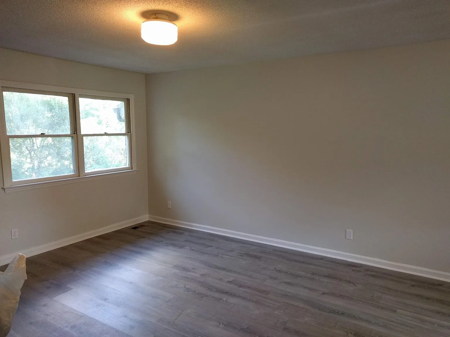 2 bed, 875 sqft, $1,300 — Photo 4