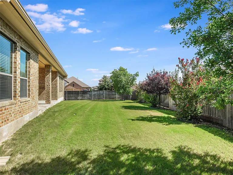 2508 Hilltop Divide Ln — Photo 27