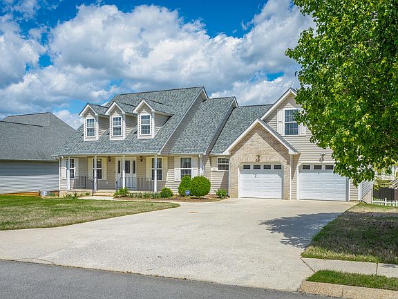 4th image of 103 Blue Heron Dr