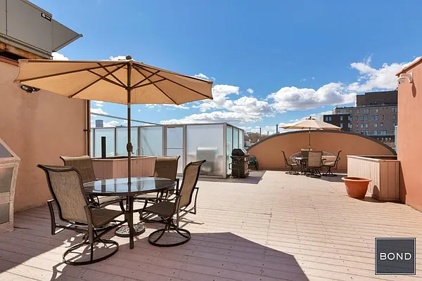 Sold by Bond New York | media 8