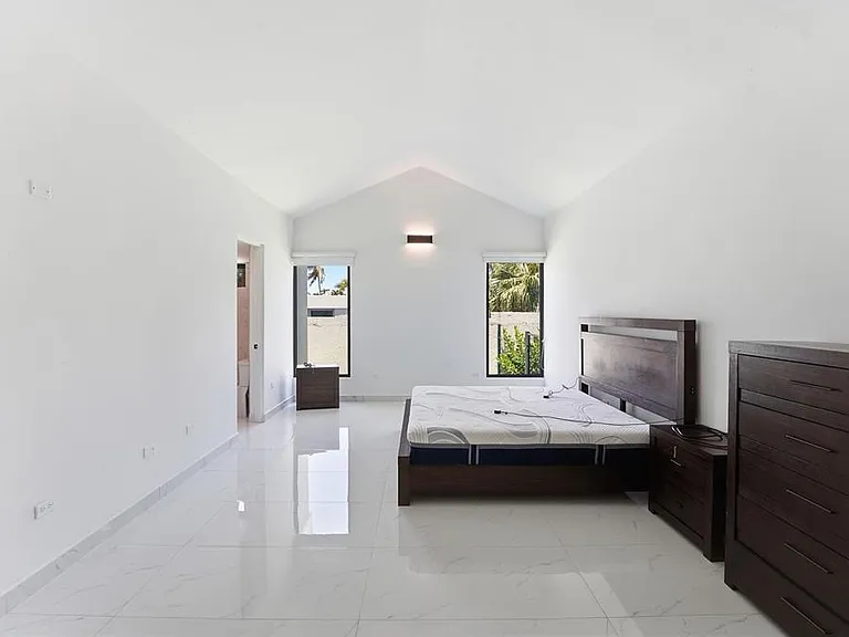 9 Sabanera — Photo 22