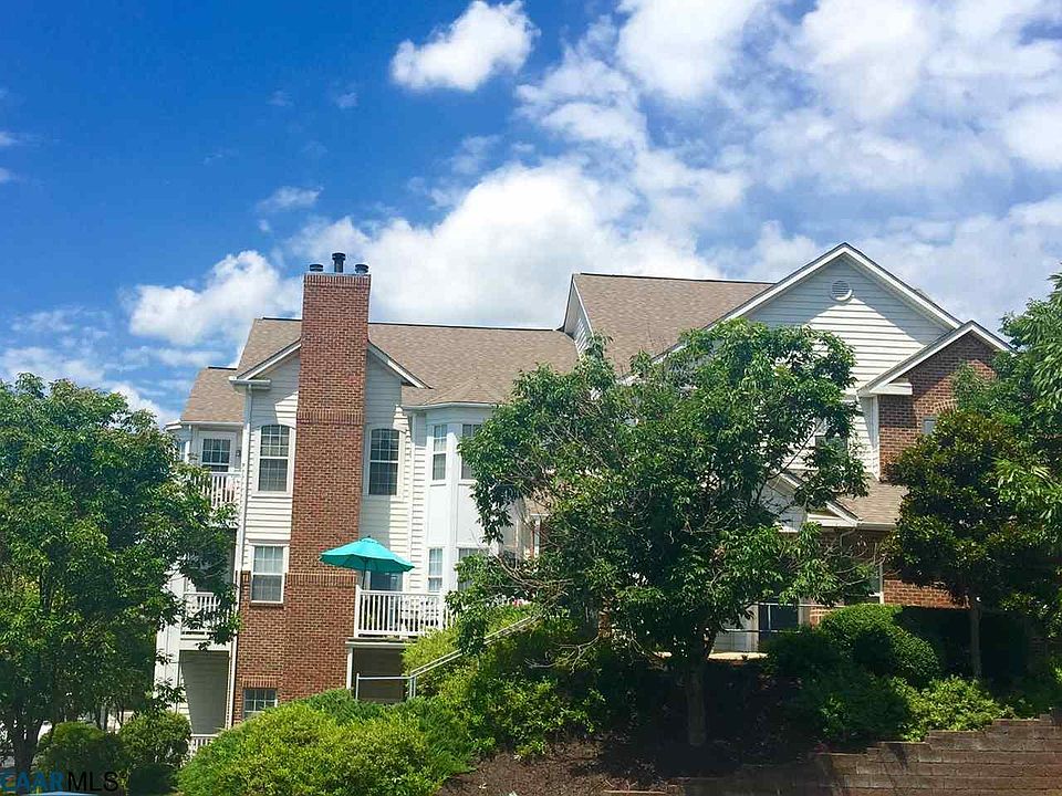 1st image of 830 Beverley Dr APT 203