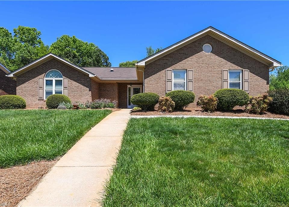 1st image of 27 Brandywine Cir