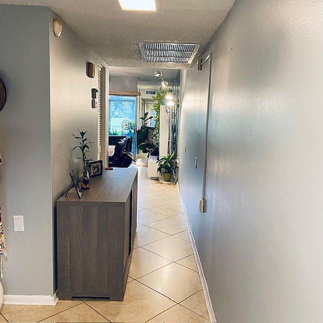 1st image of 1104 Bahama Bnd APT E1