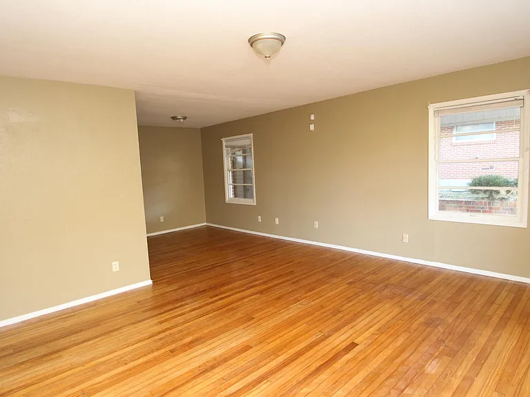 3753 Autumndale Dr — Photo 2