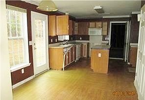 4th image of 1703 Stoney Creek Ln