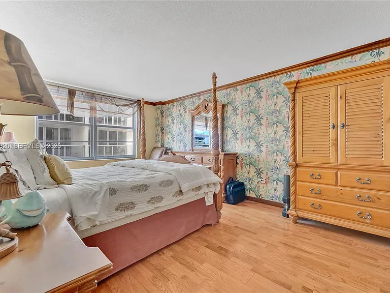 5555 Collins Ave #5B — Photo 12