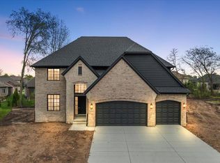 50318 Mistwood Dr, Macomb, MI 48042