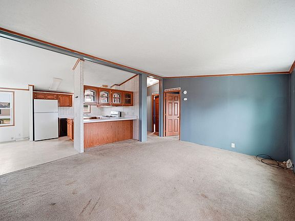 2nd image of 290 Medina River Ct