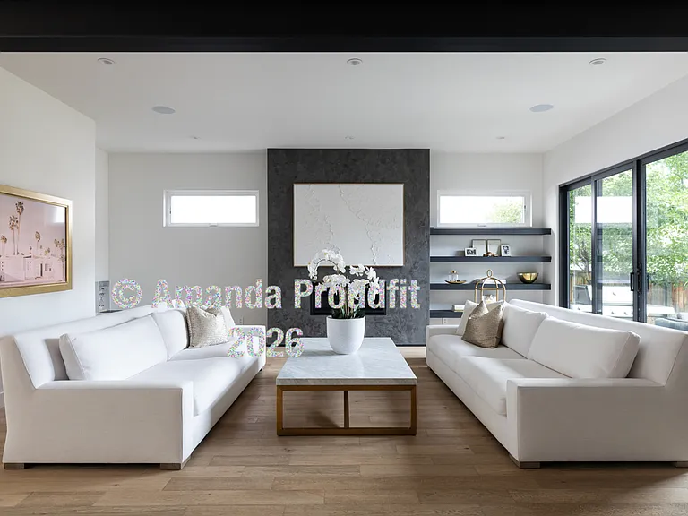 1617 S Monroe St — Photo 8