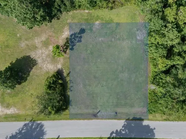 178 Vacation Ln, Waveland, MS 39576