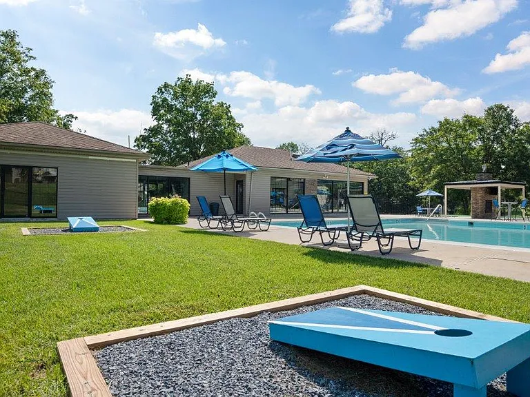 Skylark Pointe Apartment Homes — Photo 20