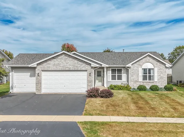 2042 Lafayette Dr, Belvidere, IL 61008