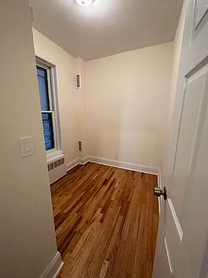 Rented by Waverly Realty Associates | media 18