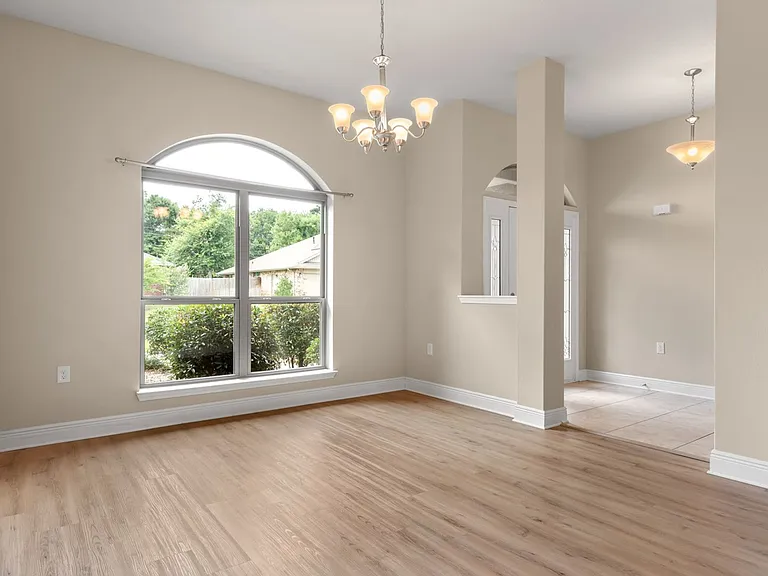 4599 Belvedere Cir — Photo 3