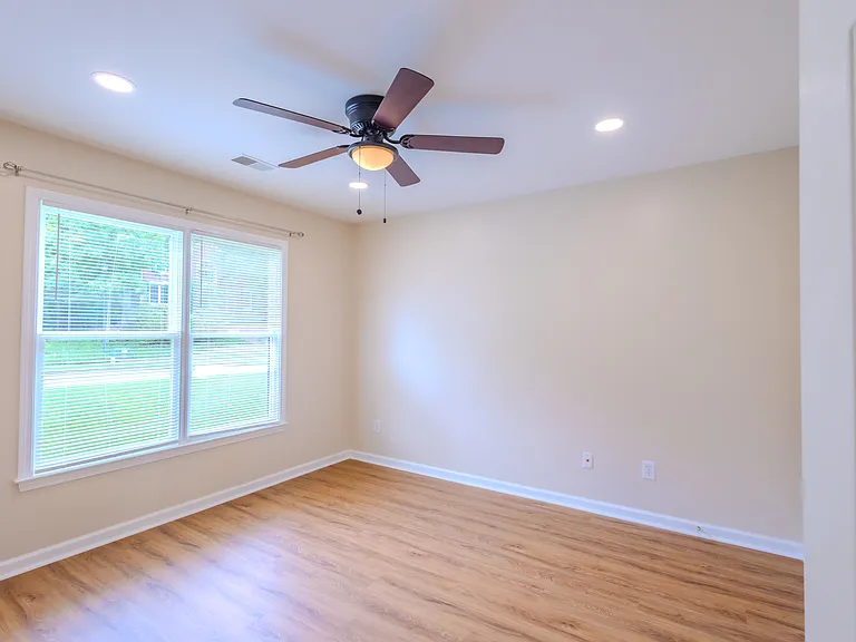 650 Cedar Creek Dr — Photo 28