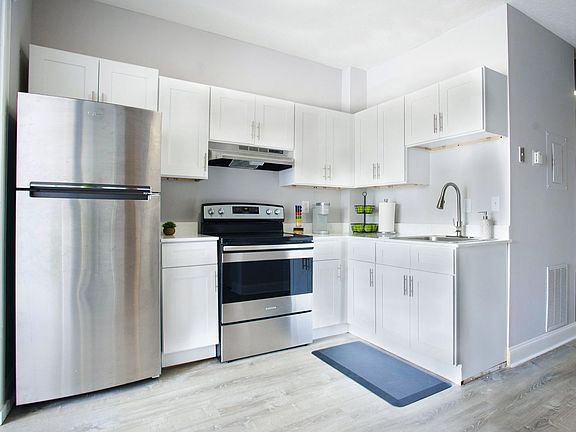 3rd image of 1692 E 55th St #307-R