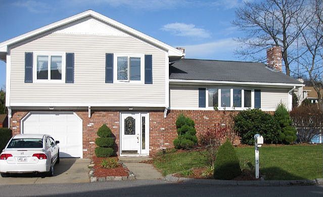 1st image of 3 Heritage Cir
