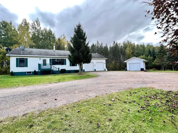 4662 E Seven Mile Rd, Sault Sainte Marie, MI 49783