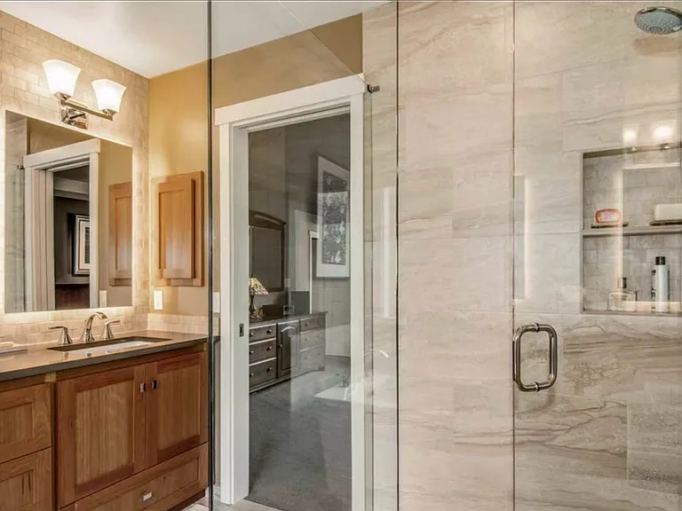 3438 NE Marion Ln — Photo 20