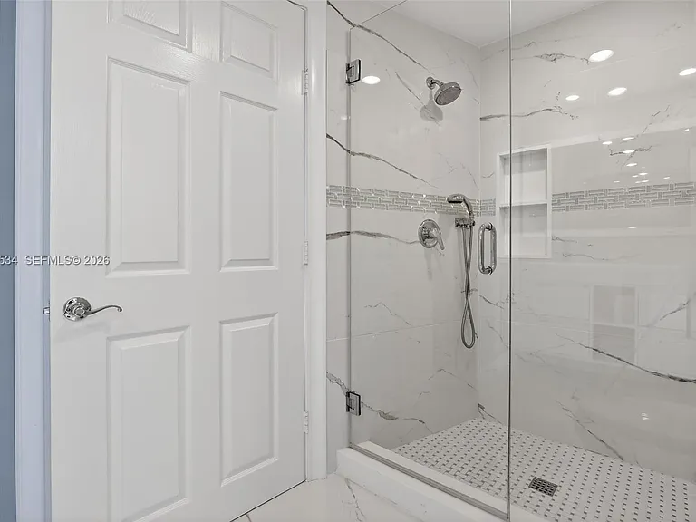 3370 Hidden Bay Dr #1501 — Photo 33