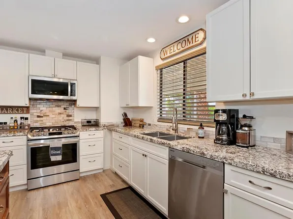 74711 Dillon Rd Space 369, Desert Hot Springs, CA 92241