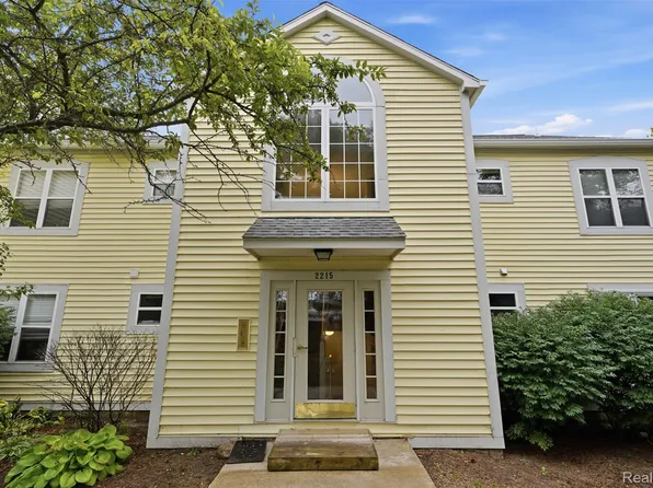 2215 S Huron Pkwy APT 1, Ann Arbor, MI 48104