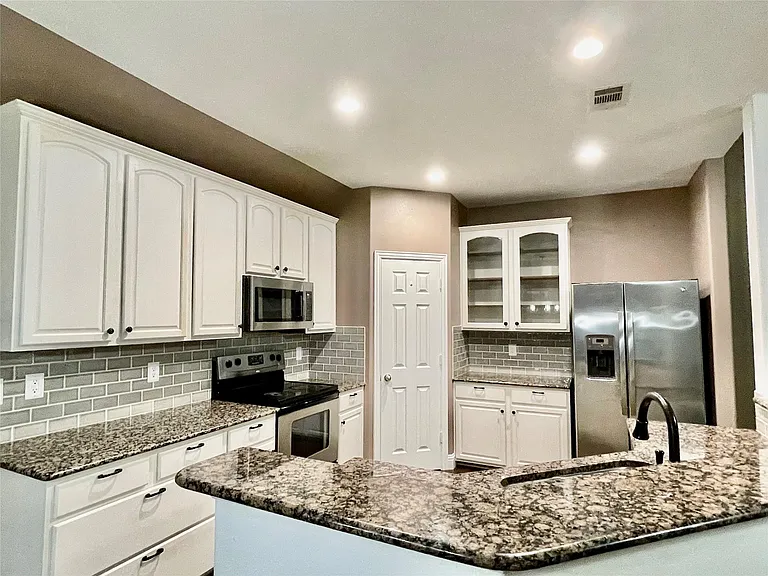 10264 Fireside Ln — Photo 8
