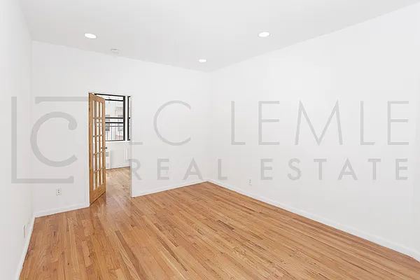 Rented by LC Lemle Real Estate Group | media 18