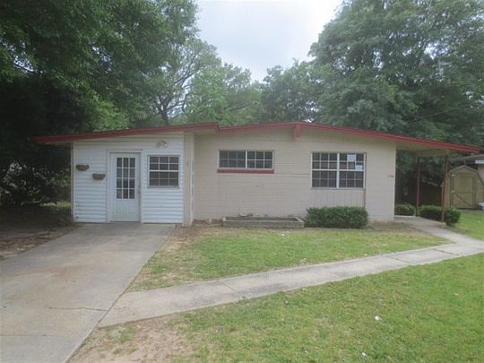 1st image of 206 Saint Regis Dr