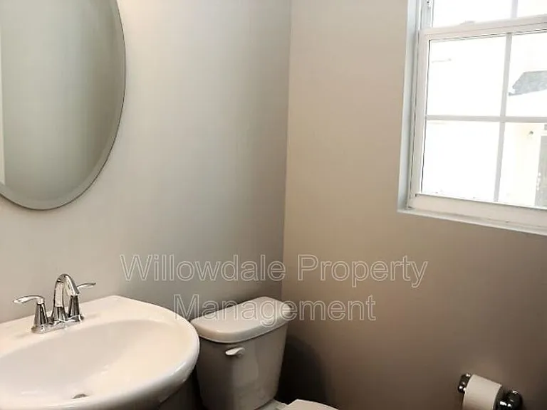 904 Laurel Gate Dr — Photo 21