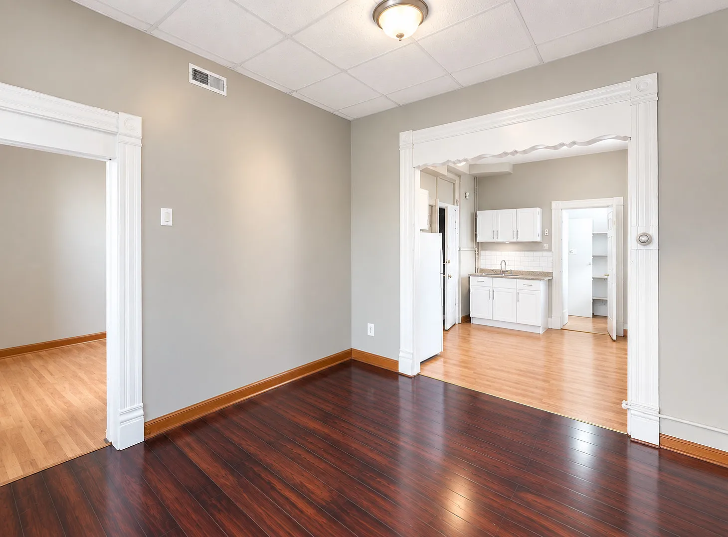 1854 S Ashland Ave — Photo 4