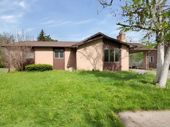 36 State Park Dr, Bay City, MI 48706