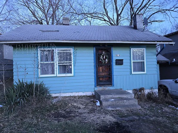 8413 Olive St, Kansas City, MO 64132