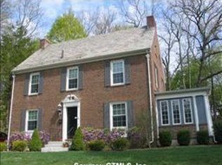 6 Stratford Rd, West Hartford, CT 06117