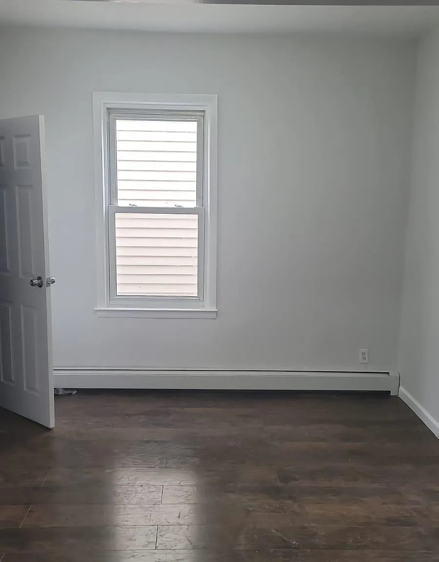 3 bed, $2,300 — Photo 1