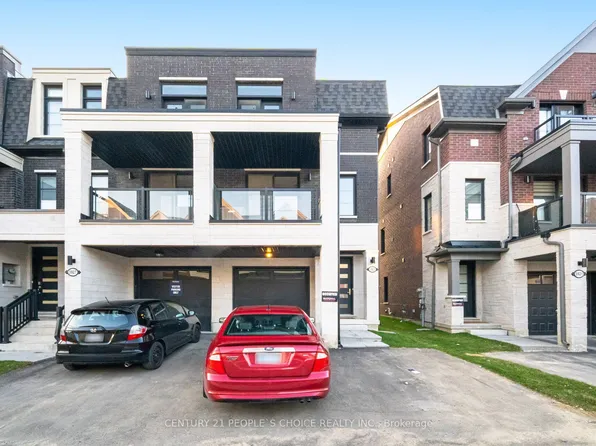 5925 Saigon St, Mississauga, ON L5V 2V9