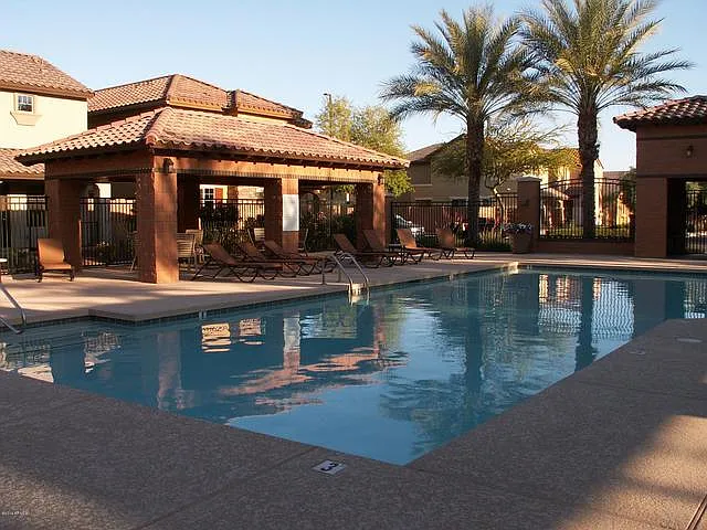 2508 E Vermont Dr — Photo 20