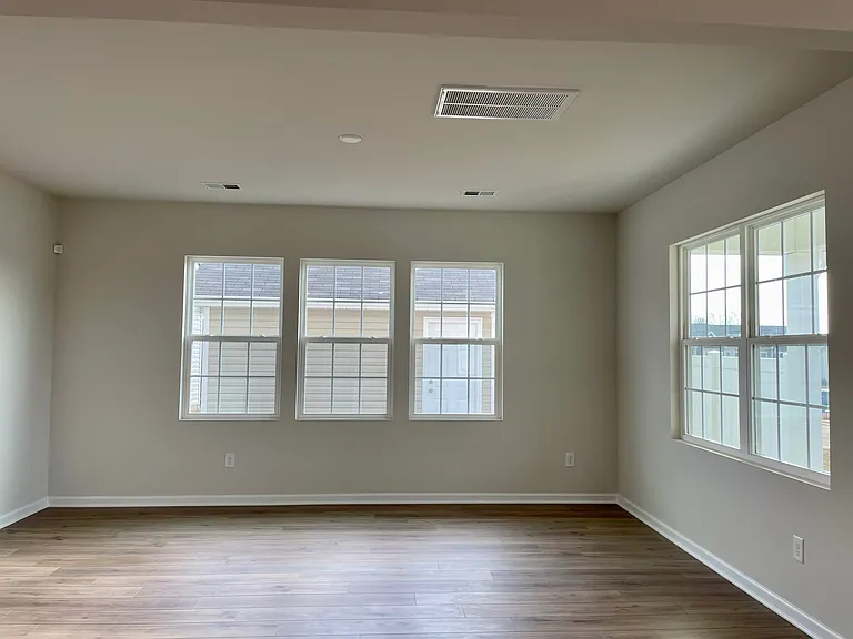 15623 Country House St — Photo 5