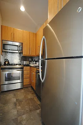 Rented by Bold New York | media 17
