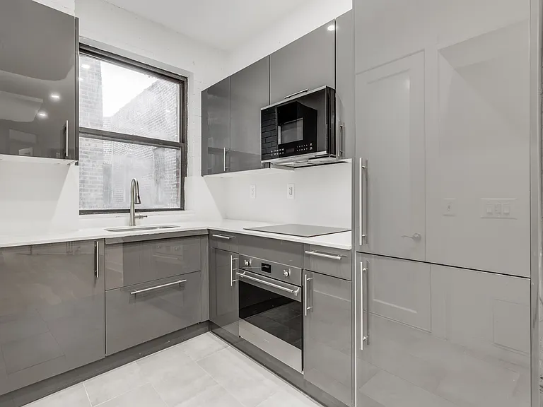 103 Mac Dougal St #33 — Photo 2