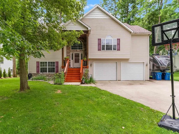 1539 W Rolston Rd, Linden, MI 48451